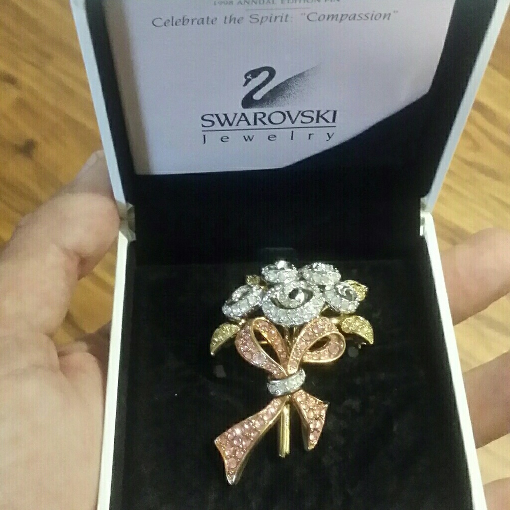 Swarovski 1998 Annual Edition Vintage Pin